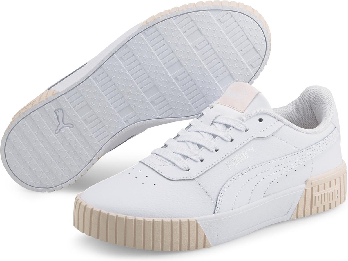 sneakers, witte sneaker, platgekleurde zool, hielblok, rubberzool