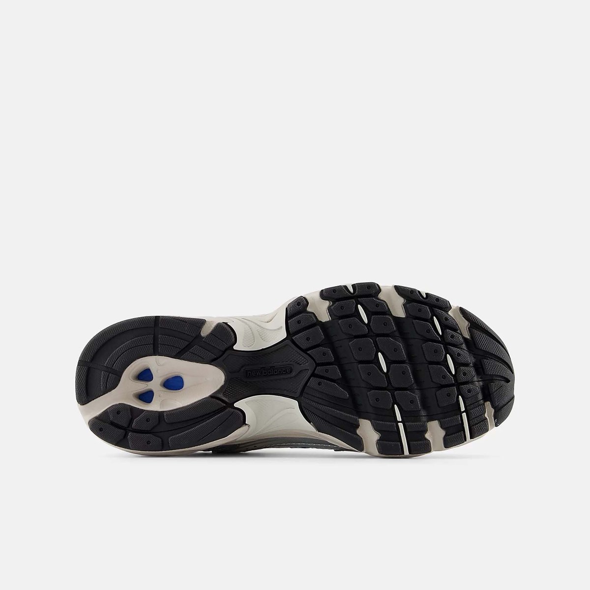 sneaker, loopzool, rubber sole, black, athletic shoe