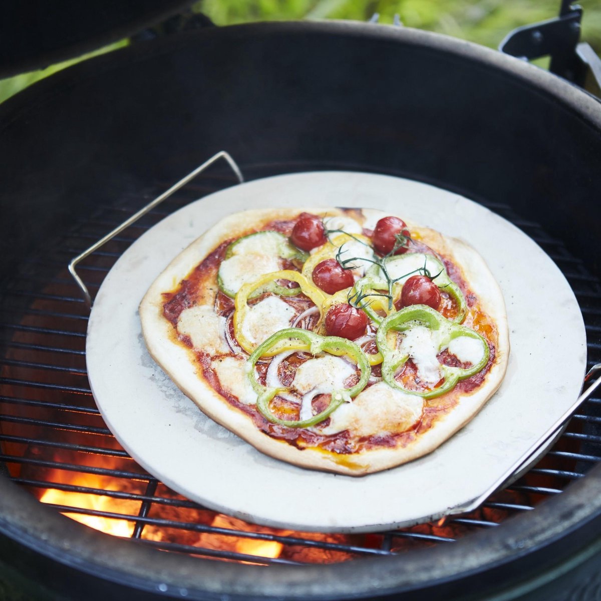 Point-Virgule - Pizzasteen - cordieriet - met metalen houder - geschikt voor barbecue - 34cm