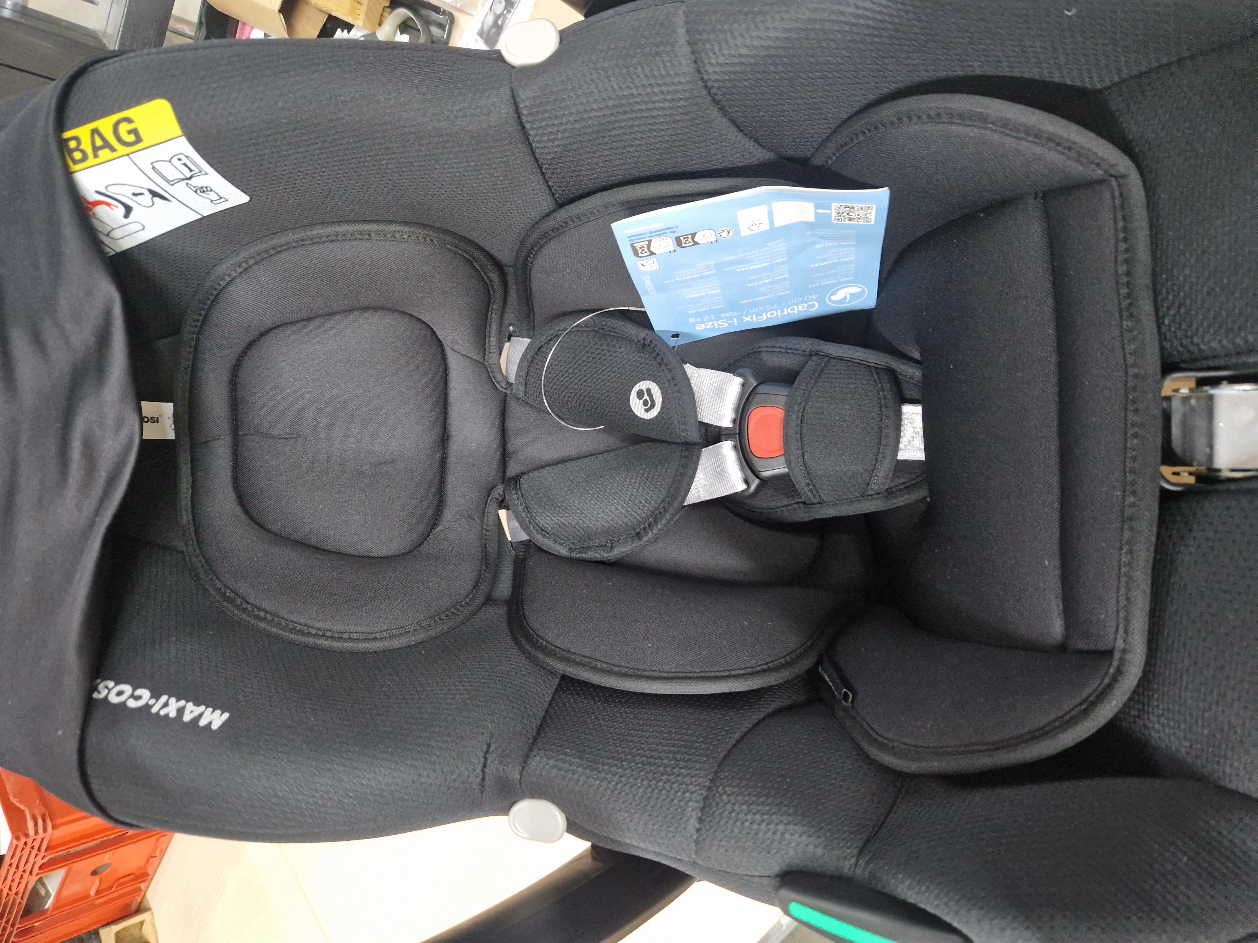 Maxi-Cosi Cabriofix i-Size Autostoeltje - Essential Black - 0 tot 12 maanden - Weegt slechts 3.2kg