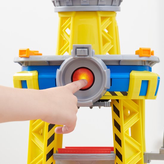 Rubble & Crew - Blafwerf Hijskraan-speelset met Rubble-figuurtje en 340 g Kinetic Build-It speelzand