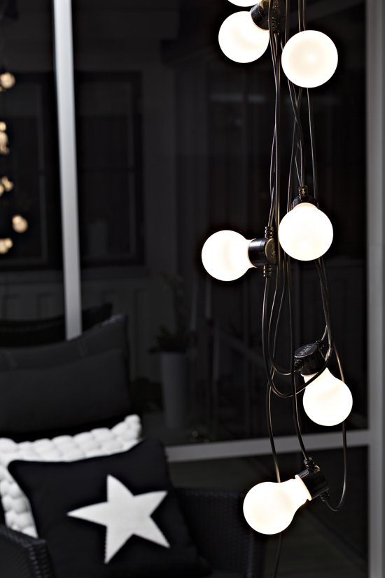 Konstsmide 2388 - Snoerverlichting - 10 lamps 80 LED zeer energiezuinig - 450 cm - 24V - voor buiten