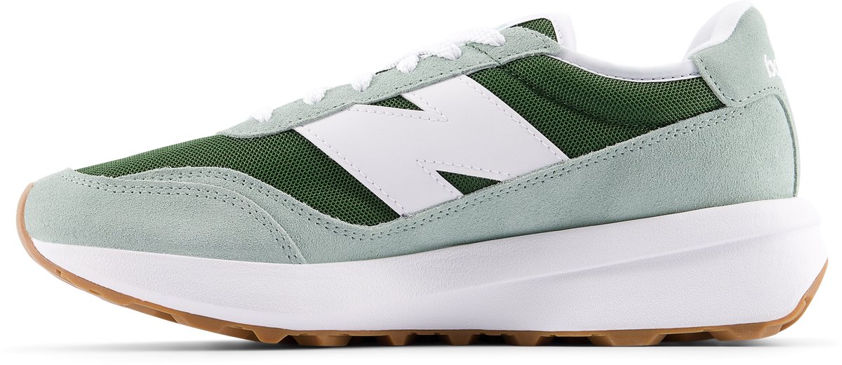 sneaker, groene kleur, gympen, witte zool, luxe loopzool