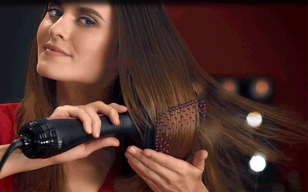 Revlon-RVDR5212EW7p2273ueh118 Revlon RVDR5212E - Volume borstel en Föhn in 1 (2 in 1)