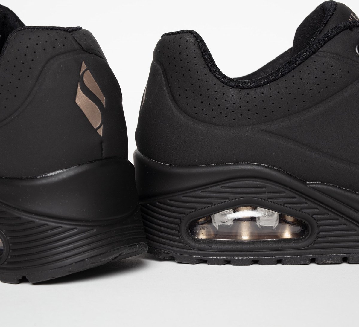 Skechers - Maat 36 - Uno Dames Sneakers - Zwart