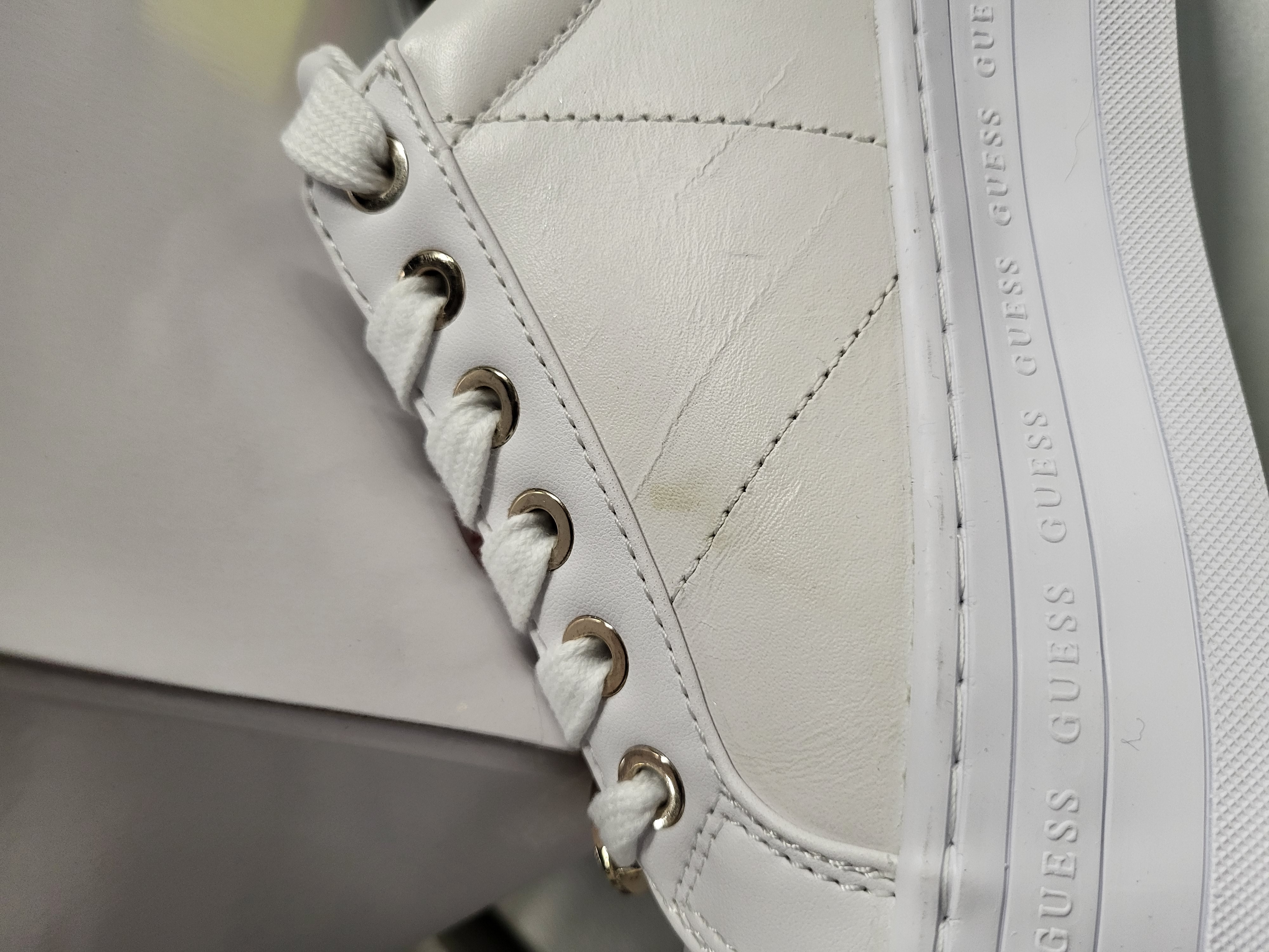 Guess - maat 39-  Bells Lage sneakers - Leren Sneaker - Dames - Wit