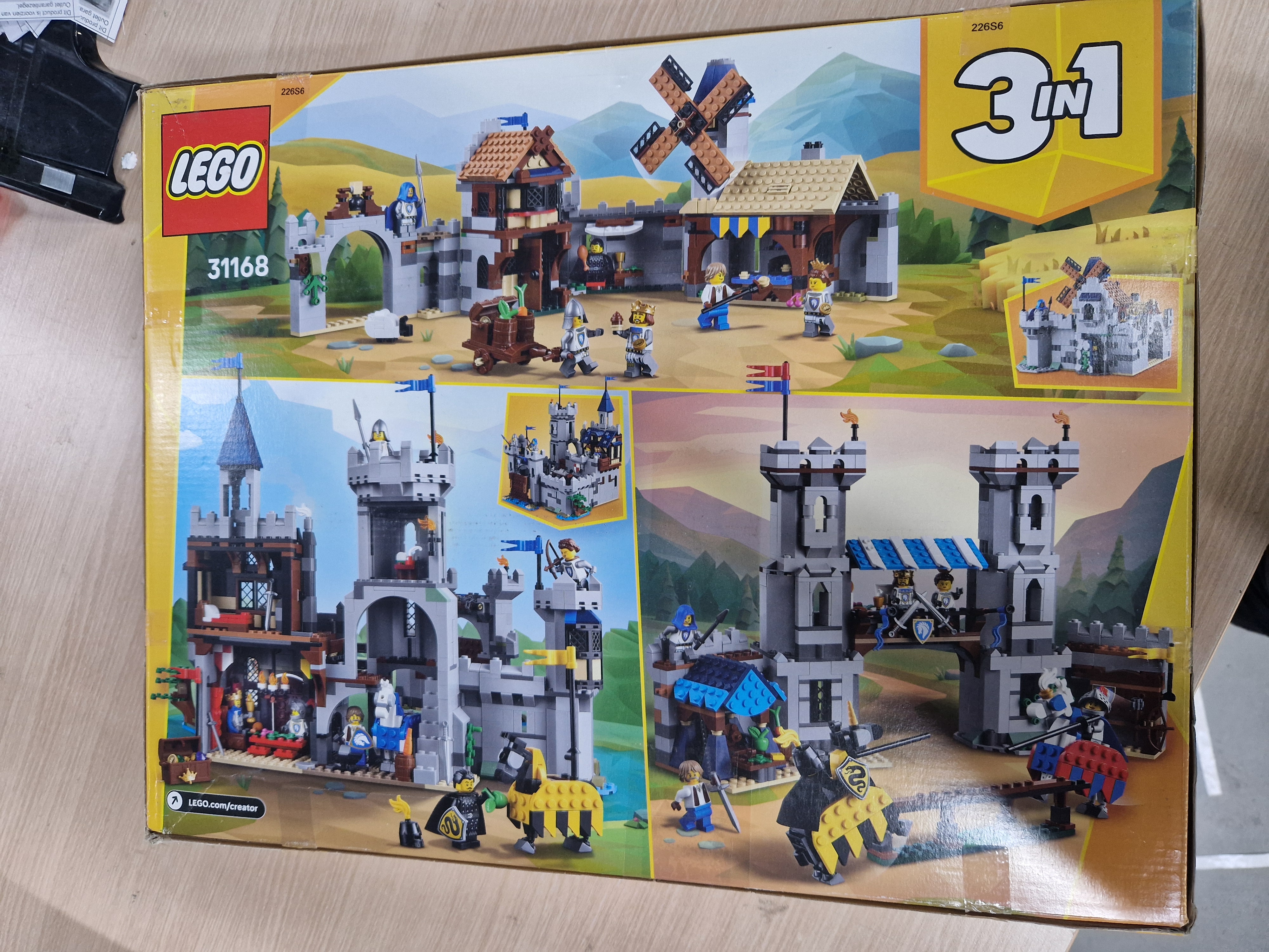 LEGO® Creator 3in1 Middeleeuws Kasteel met Ridders te Paard - 31168
