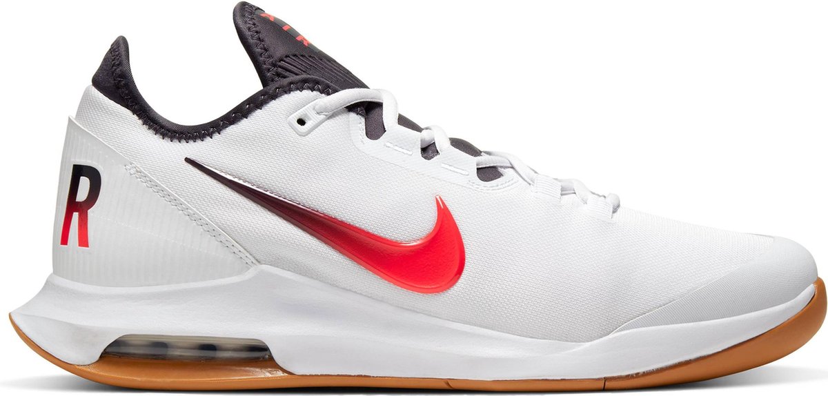 sneaker, witte schoen, Nike swoosh, sportschoen, luchtkussen middenzool