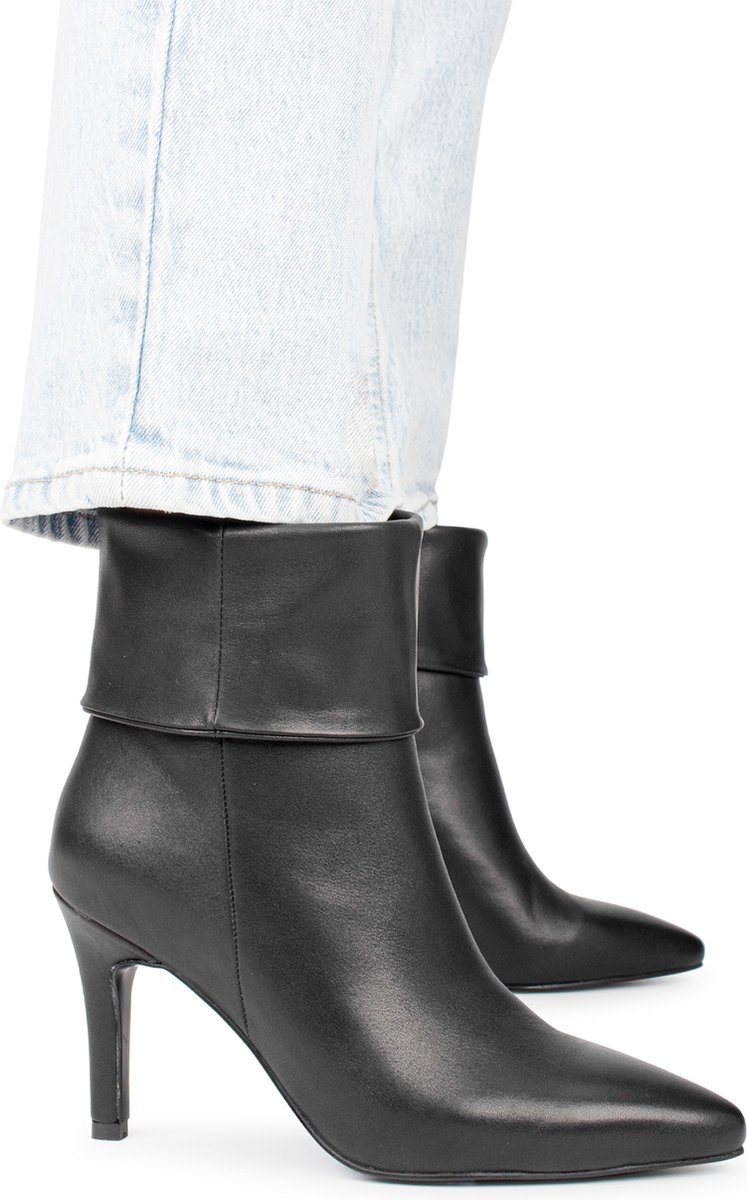 Kleding, Schoeisel, Schoen, Hoge hak