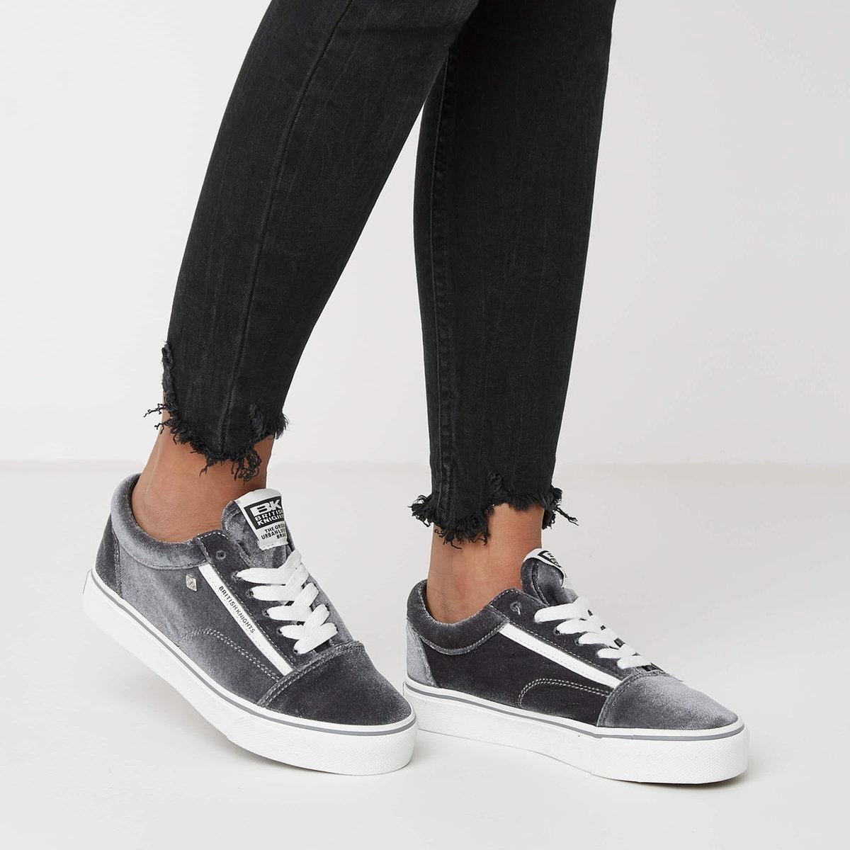 Kleding, Schoeisel, Schoen, Sneaker, Persoon