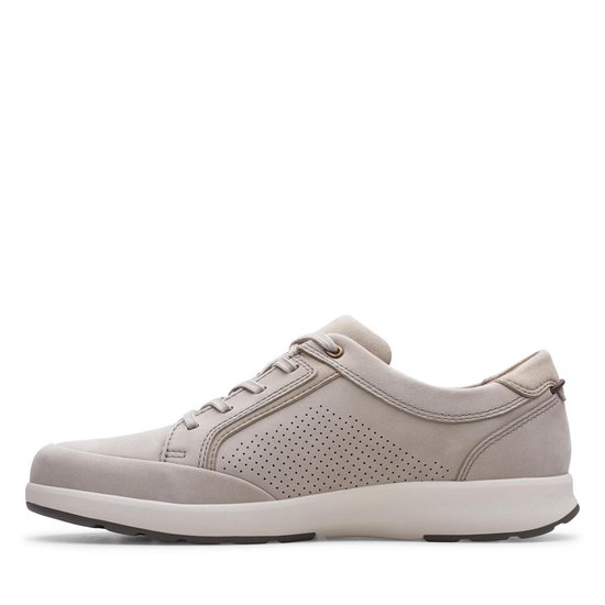 Clarks Un Trail Form - Maat 40 - Heren Sneakers - Stone Nubuck