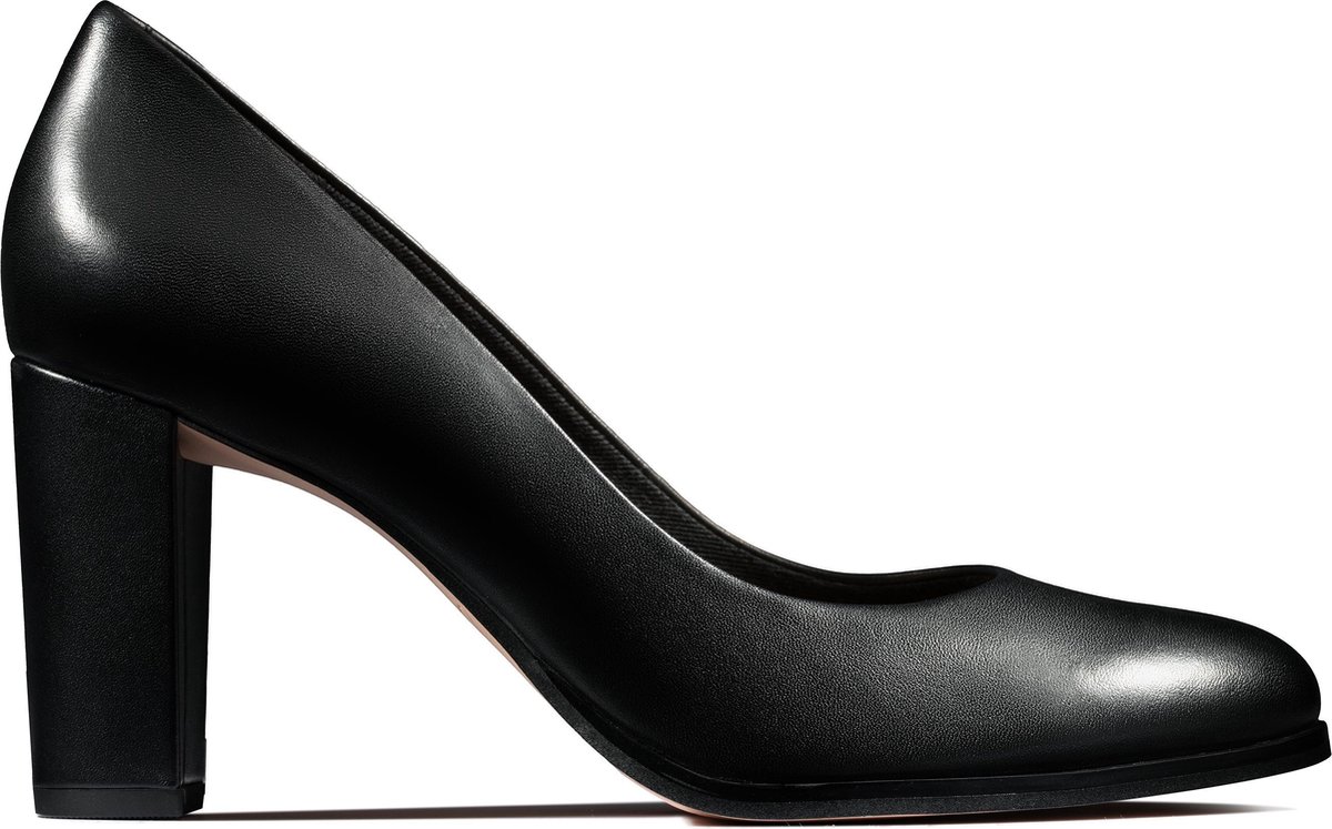 paarse schoenen, hoge hak, pump, zwarte leer, platformhak
