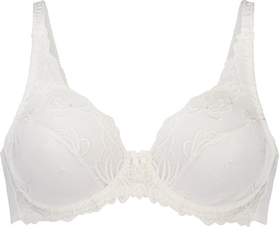 bh, lacy bra, white bra, lace cup, underwire