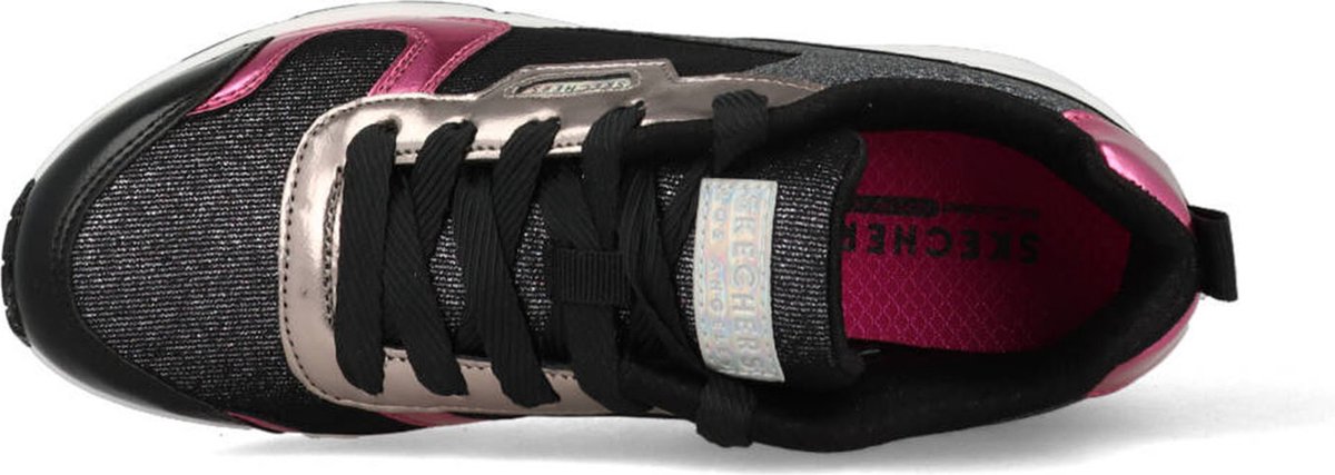 Schoeisel, Schoen, Sneaker, Hardloopschoen, Tape, Schoeisel, Schoen, Sneaker, Hardloopschoen, Tape