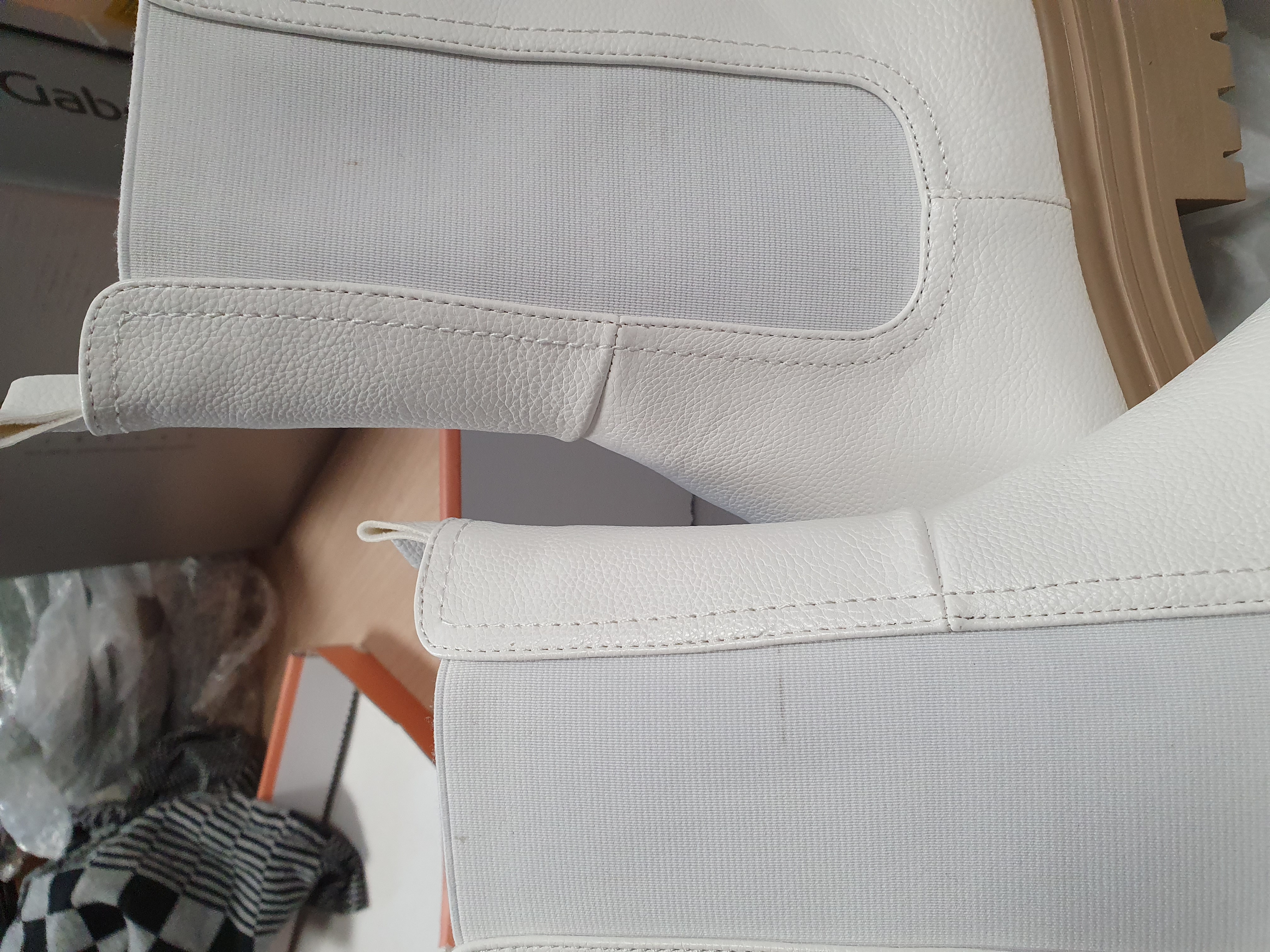 POSH by Poelman - Maat 40 - LITA Dames Chelsea Laarzen - Cremè wit