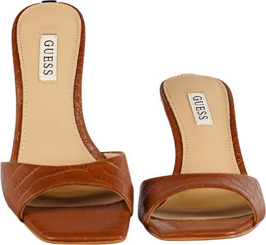 GUESS Seala 2 Sandalo - maat 39- Dames Sandalen - Cognac