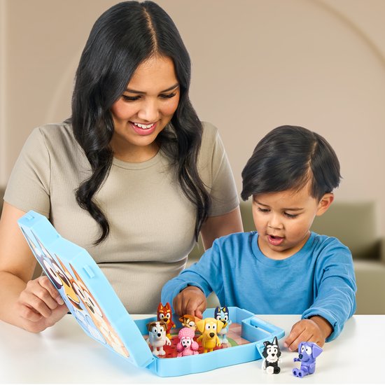 BLUEY Verzamelkoffer met 8 speelfiguren Deluxe set