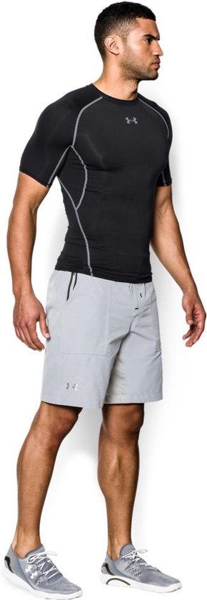 Under Armour  - Maat M - HG Armour SS Heren Sportshirt - Zwart