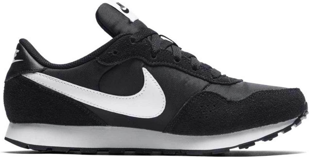 Nike MD Valiant Unisex Sneakers - Maat 36.5 - black