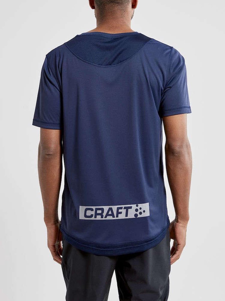 T-shirt, Shirt, Mouw, Man, Persoon