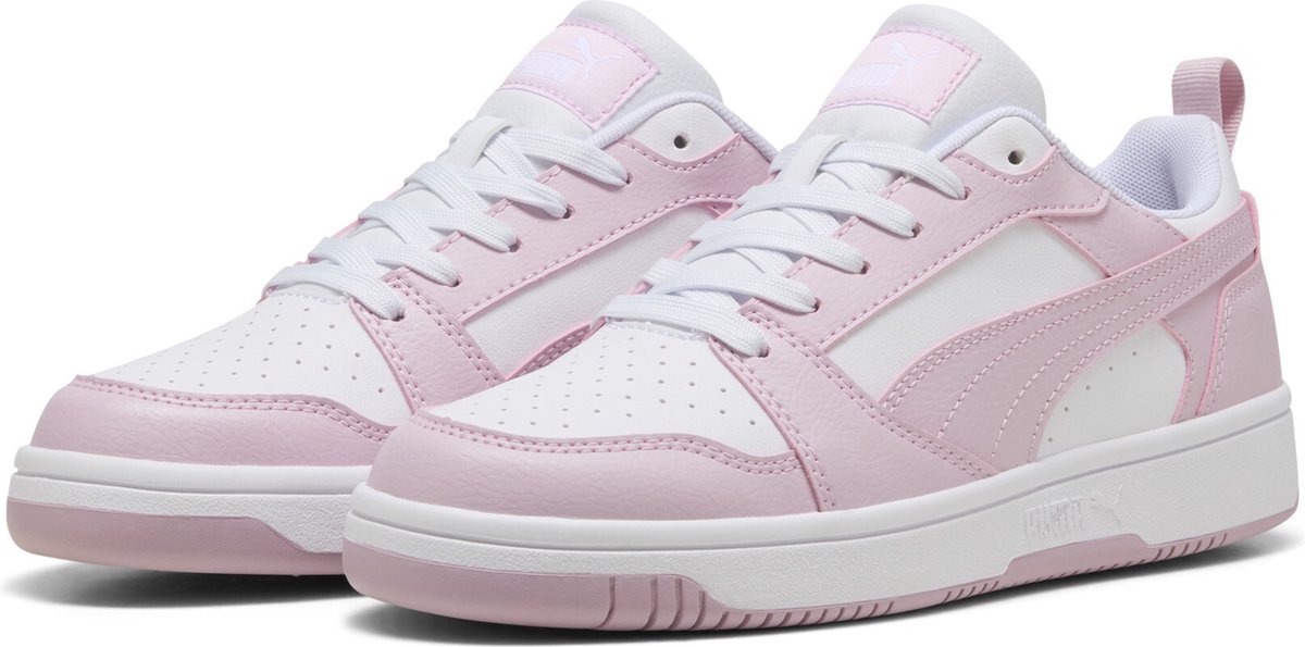sneakers, roze, lace-up, perforaties, witte-zijpanelen