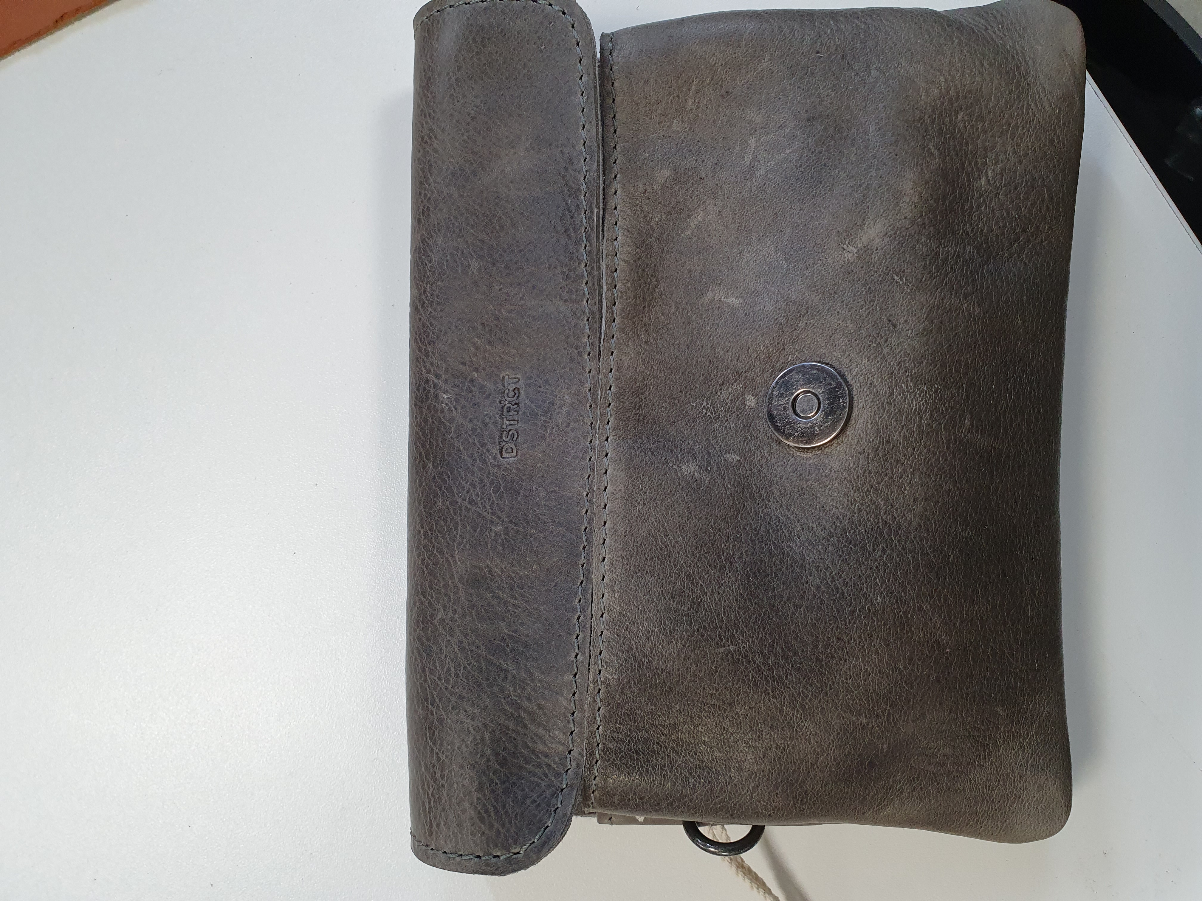 DSTRCT Raider Road Schoudertas Clutch Leer Grijs