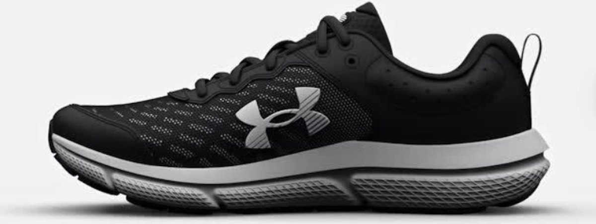 Under Armour - maat 45 - UA Charged Assert 10