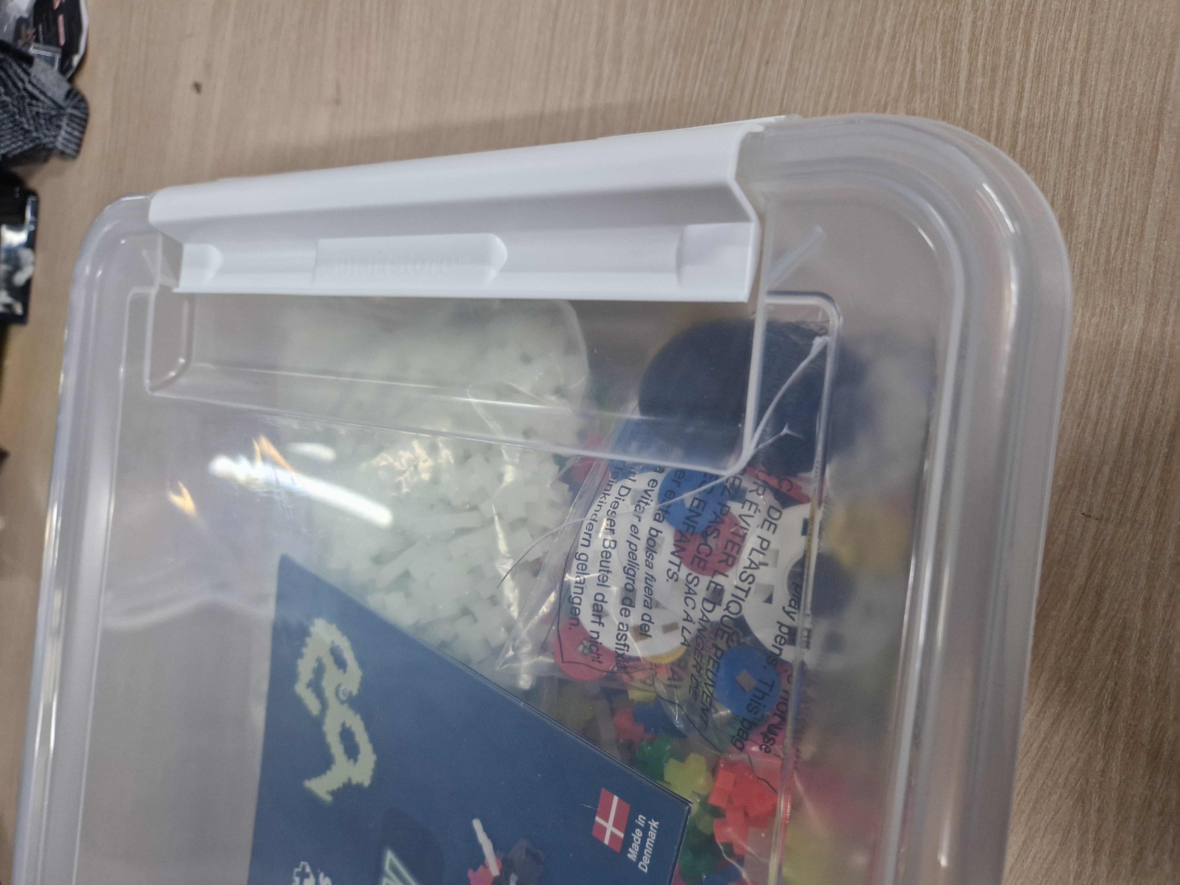 Plus-Plus Glow in the dark Opbergbox Build and 2000 delige bouwset - 3919 - Bouwspeelgoed - Constructiespeelgoed - Set met bouwstenen - Vanaf 5 jaar