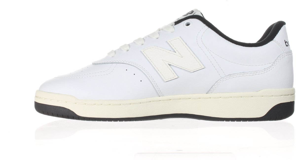 sneaker, witte schoen, lage model, leer, vetersluiting