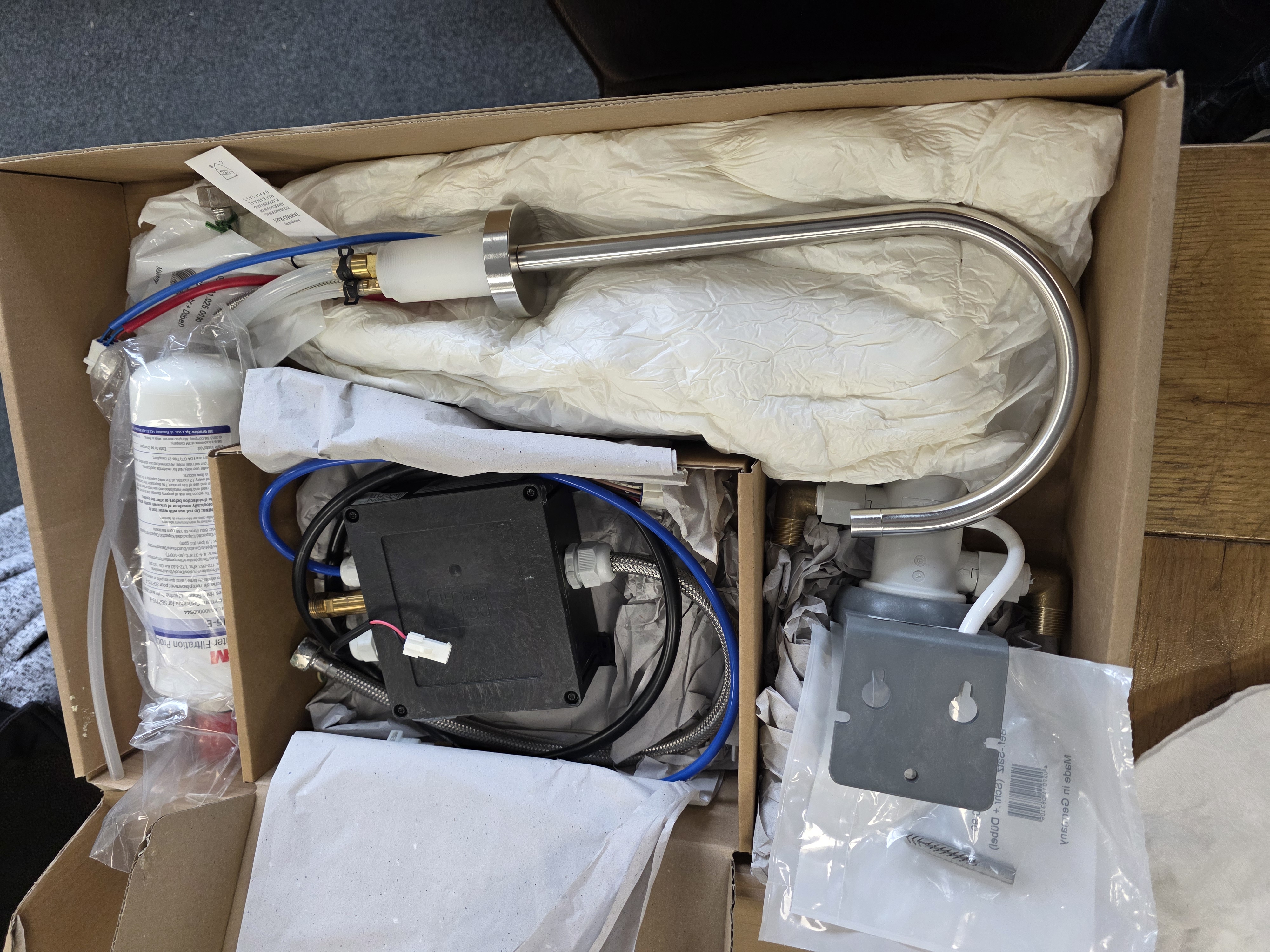 Dornbracht TARA ULTRA - Heetwaterkraan / DO Platina geborsteld, Elektronische kraan