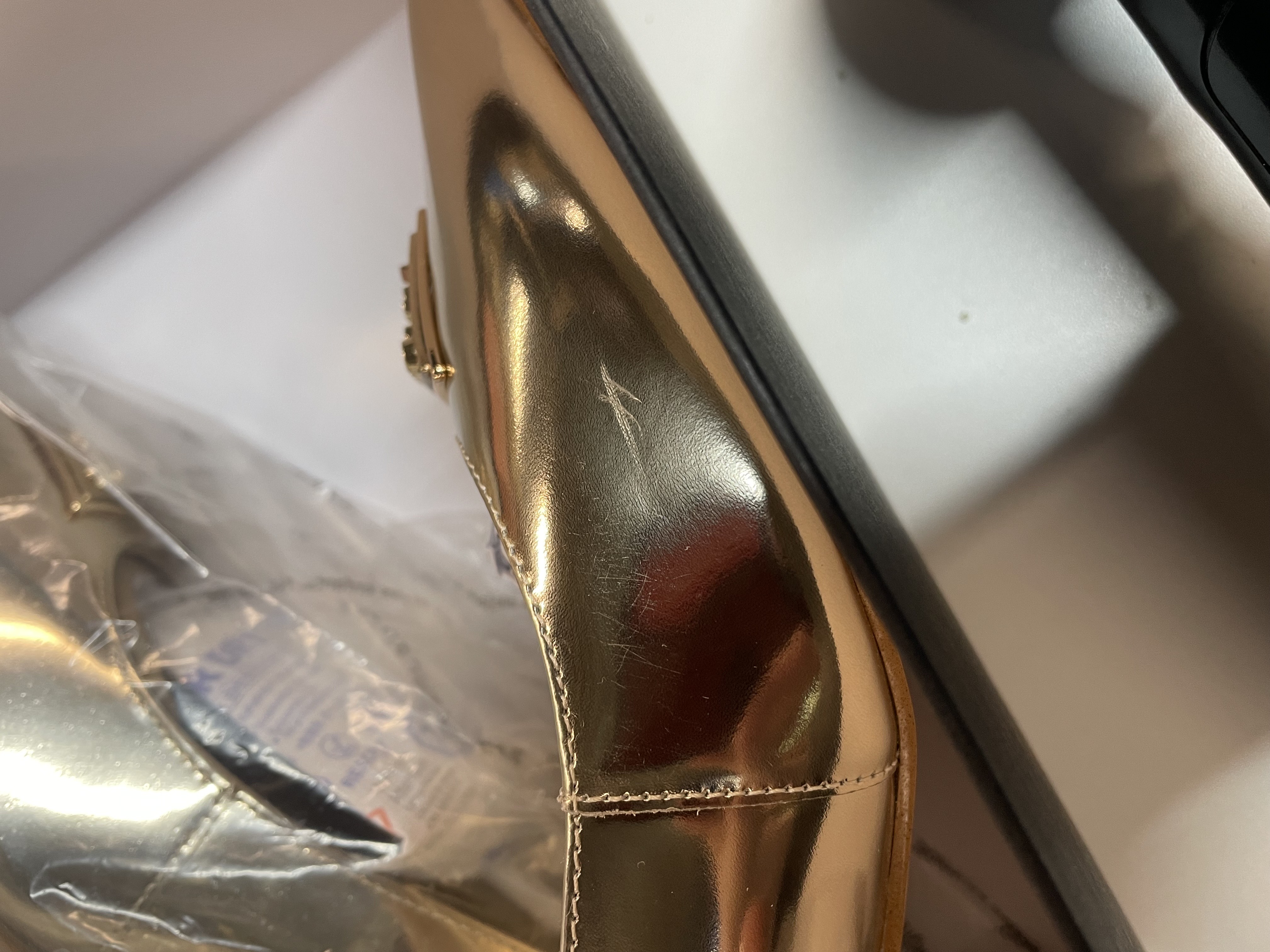 Guess Zanda - maat 39 - Dames Pumps - Goud