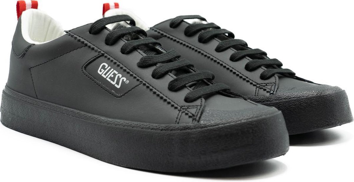 GUESS Mima Smart - Maat 45 - Dames Sneakers - Zwart