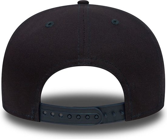 muts,  verstelbare band,  donker/blauw,  cap met klep?,  achterkant