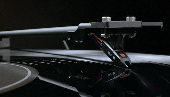 Pro-Ject A1 - Platenspeler – Volledig Automatisch - Analoog - Zwart