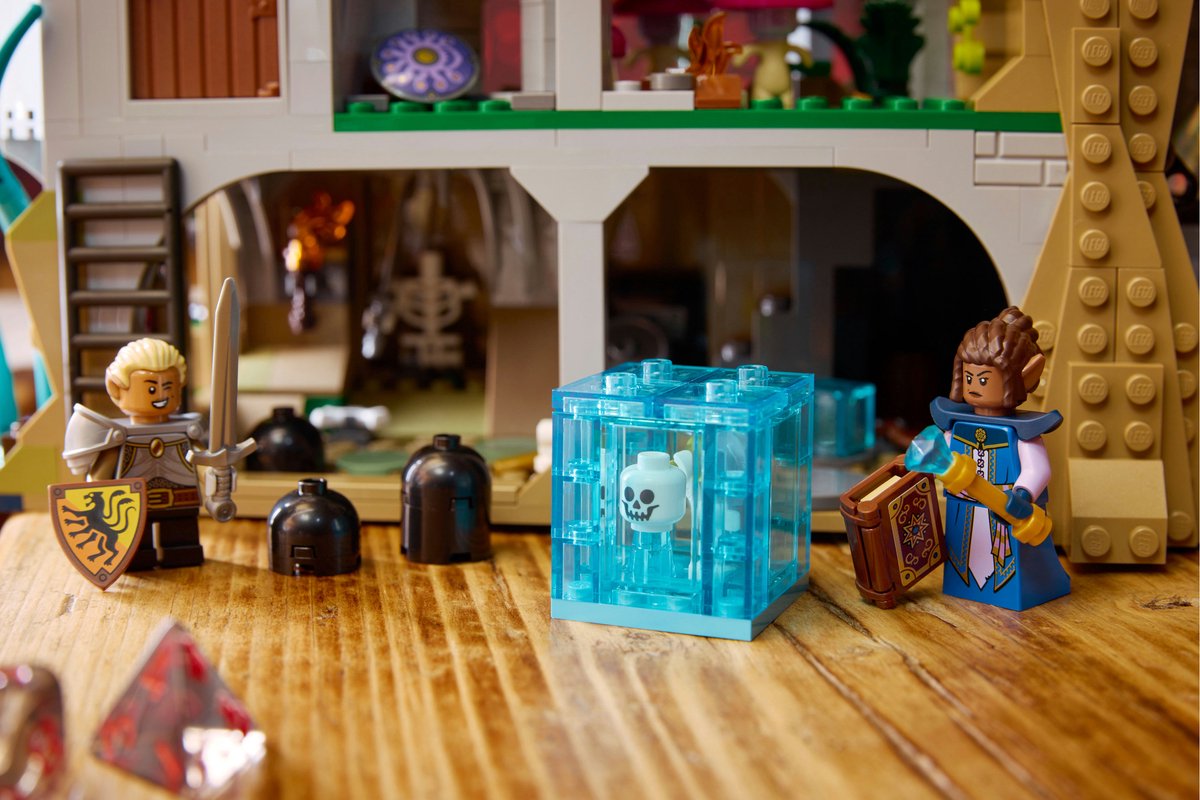 LEGO Ideas Dungeons & Dragons - het verhaal van de rode draak - 21348
