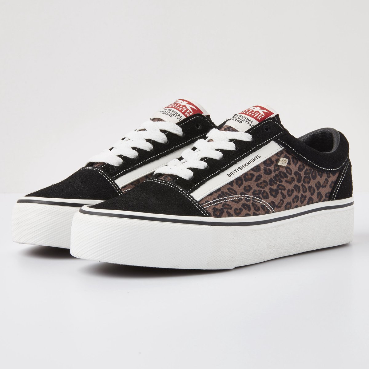 sneakers, leopard patroon, platform zool, luxe, veter boots?