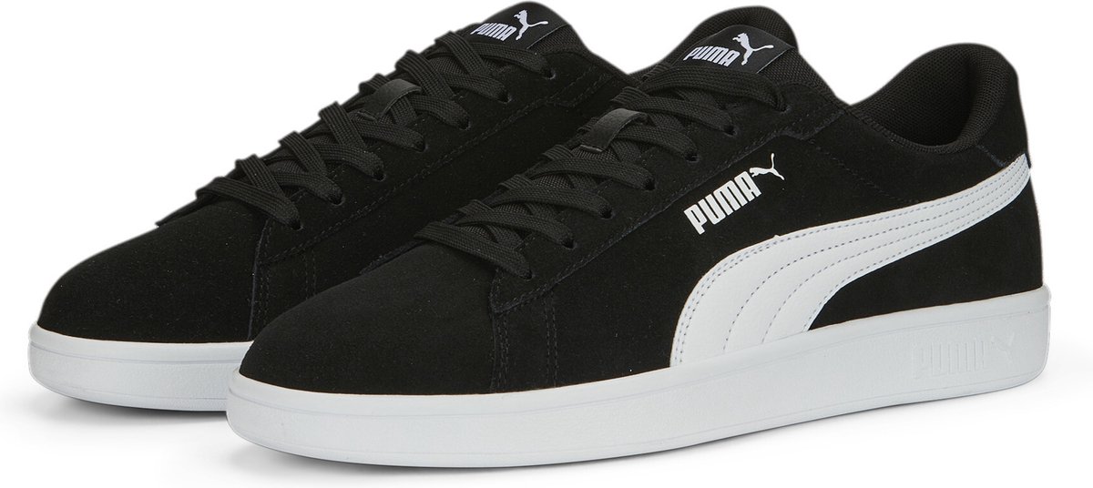 sneakers, zwart, witte zool, laag model, suèdeachtig