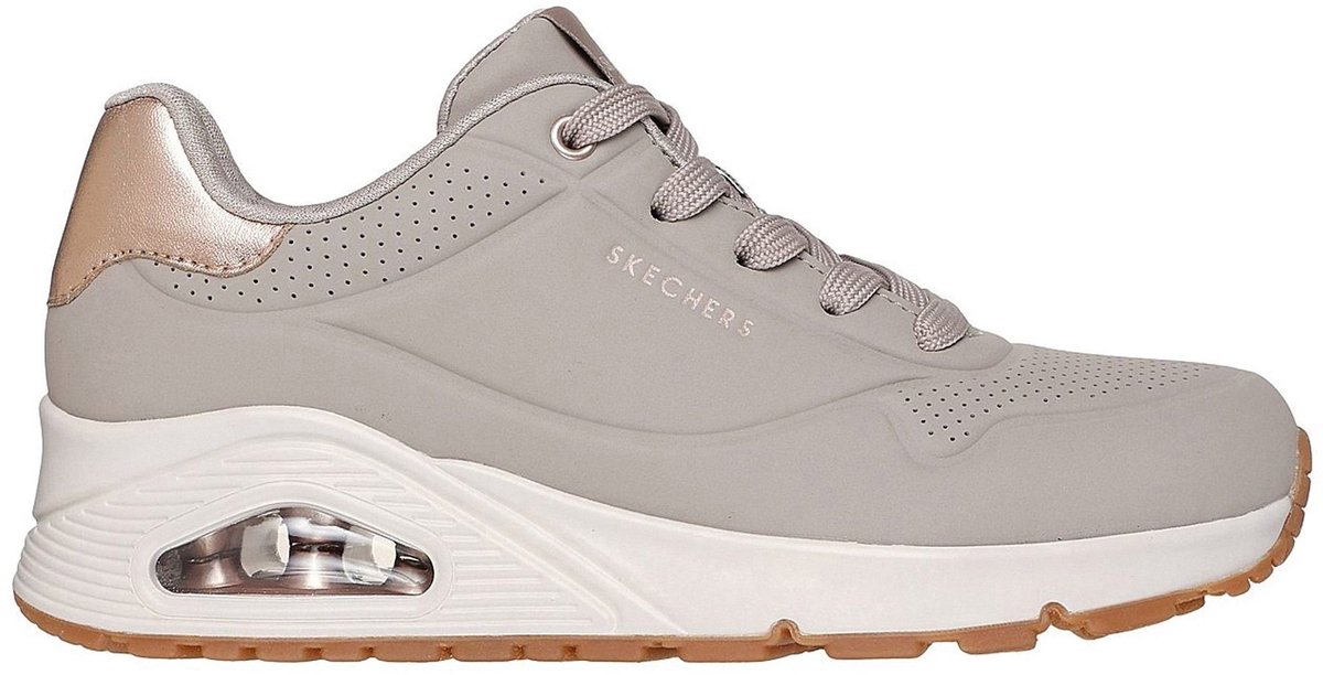 sneaker, grijze schoen, luchtkussen, perforatie, sneaker rand