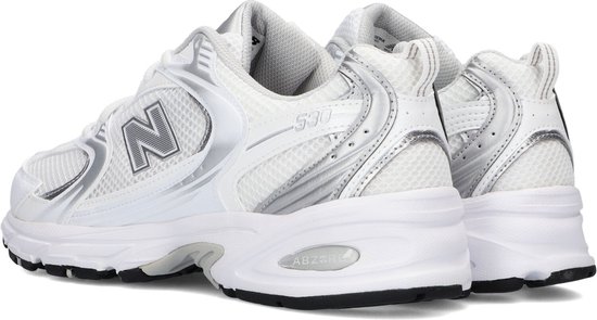 sneakers, white shoe, sports shoe, kuit band, silhouette
