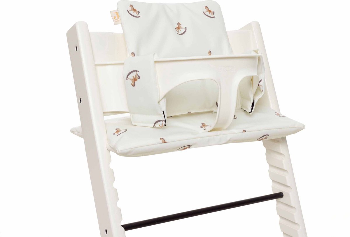 eetstoel, hogere stoel, houten frame, kussen, kinderstoel