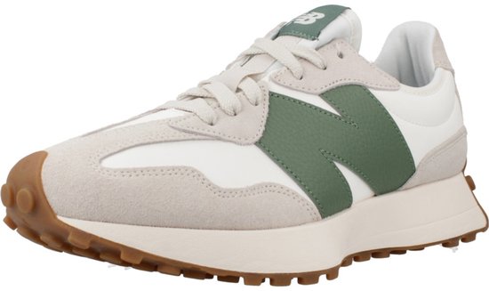 sneaker, witte schoen, groen detail, gum outsole, laces