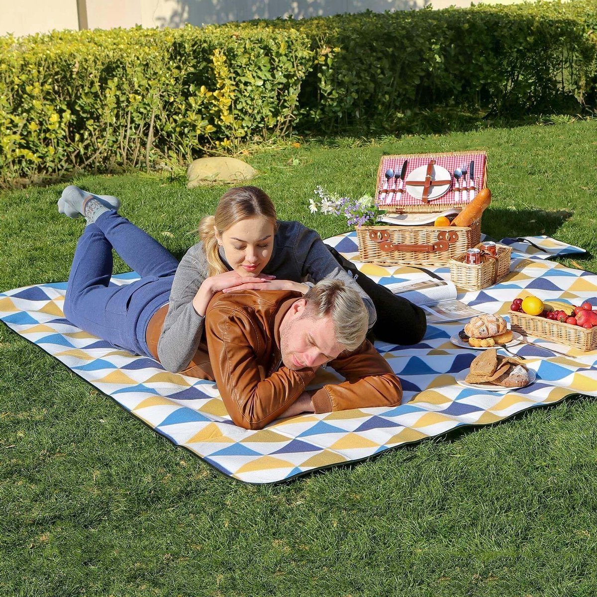 SONGMICS 200 x 200 cm XXL picknickkleed fleece warmte-geïsoleerd waterdicht met handvat GCM76S