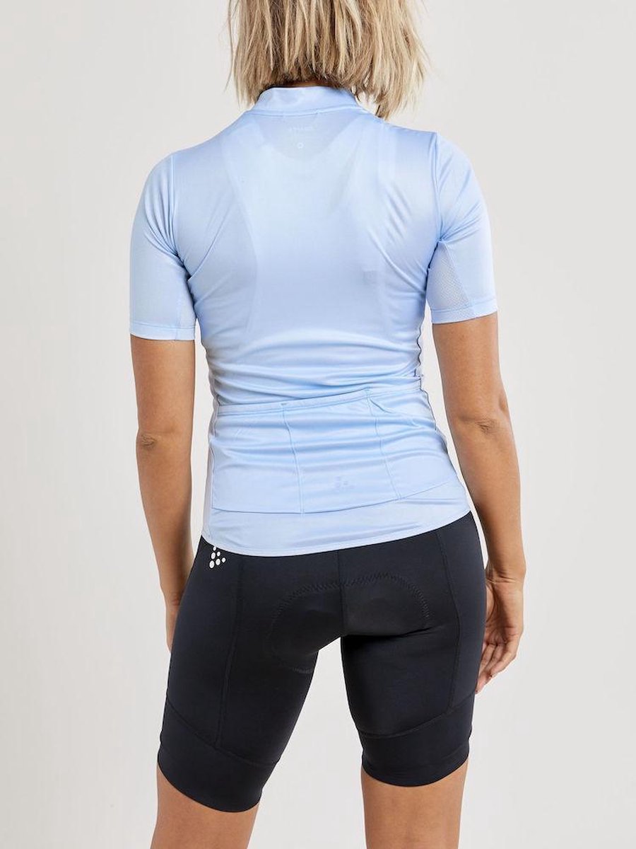 Korte broek, Mouw, Volwassene, Persoon, Vrouw