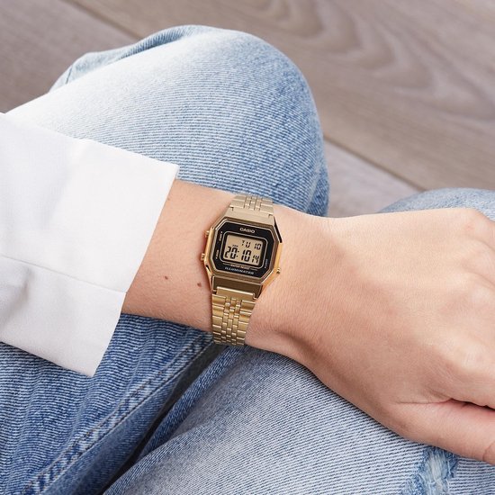 Casio Vintage Iconic LA680WEGA-1ER Dameshorloge 28,6 mm - Goudkleurig