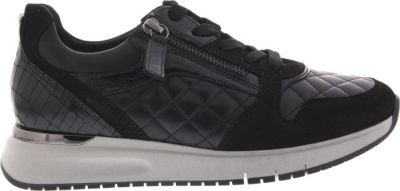 sneaker, zilver zool, zwarte sneaker, rakkost met rits, gestippelde quilt