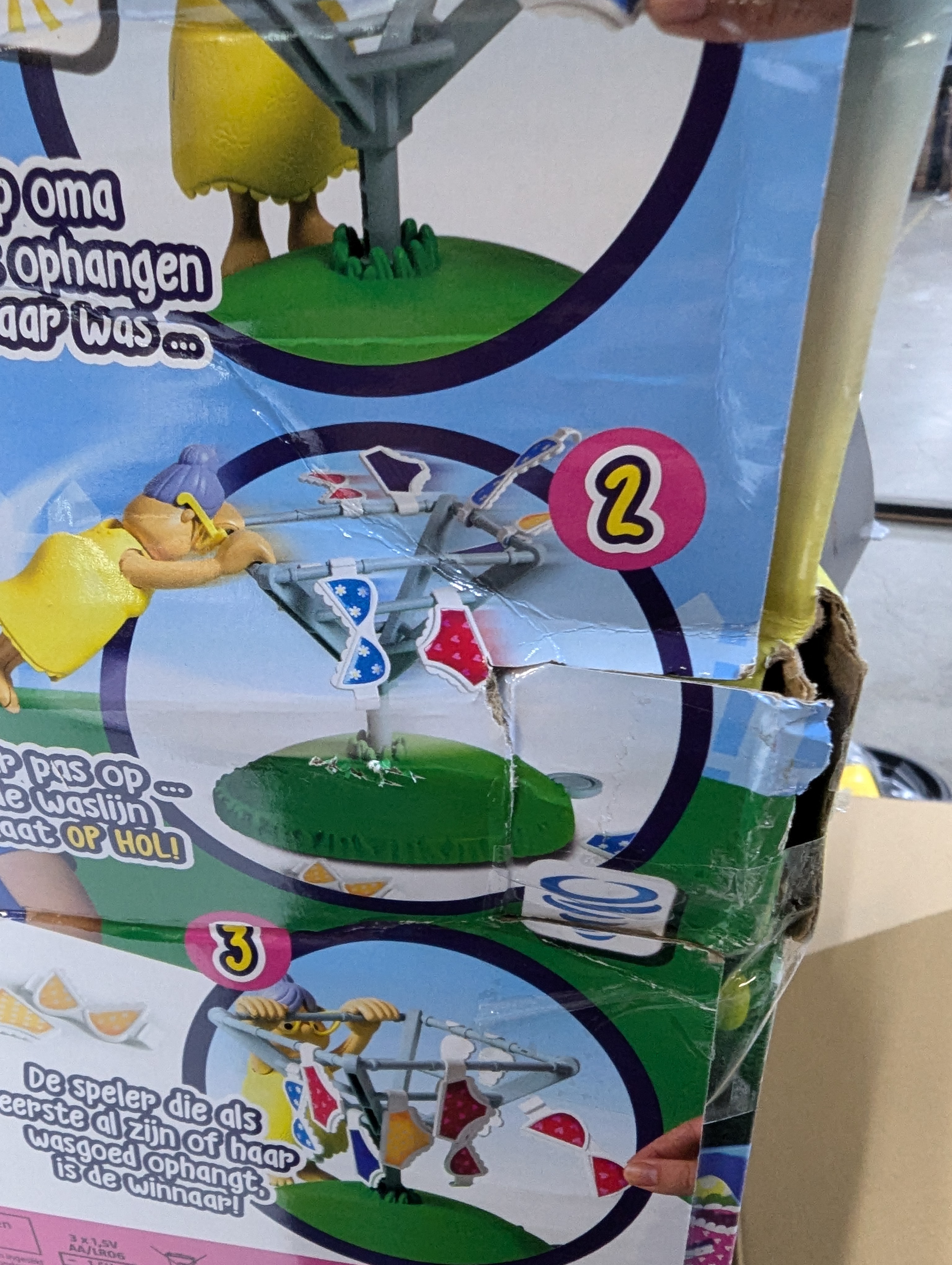 Oma's Woeste Waslijn - Actiespel - Spelletjes voor Kinderen - Met Draaiende Waslijn