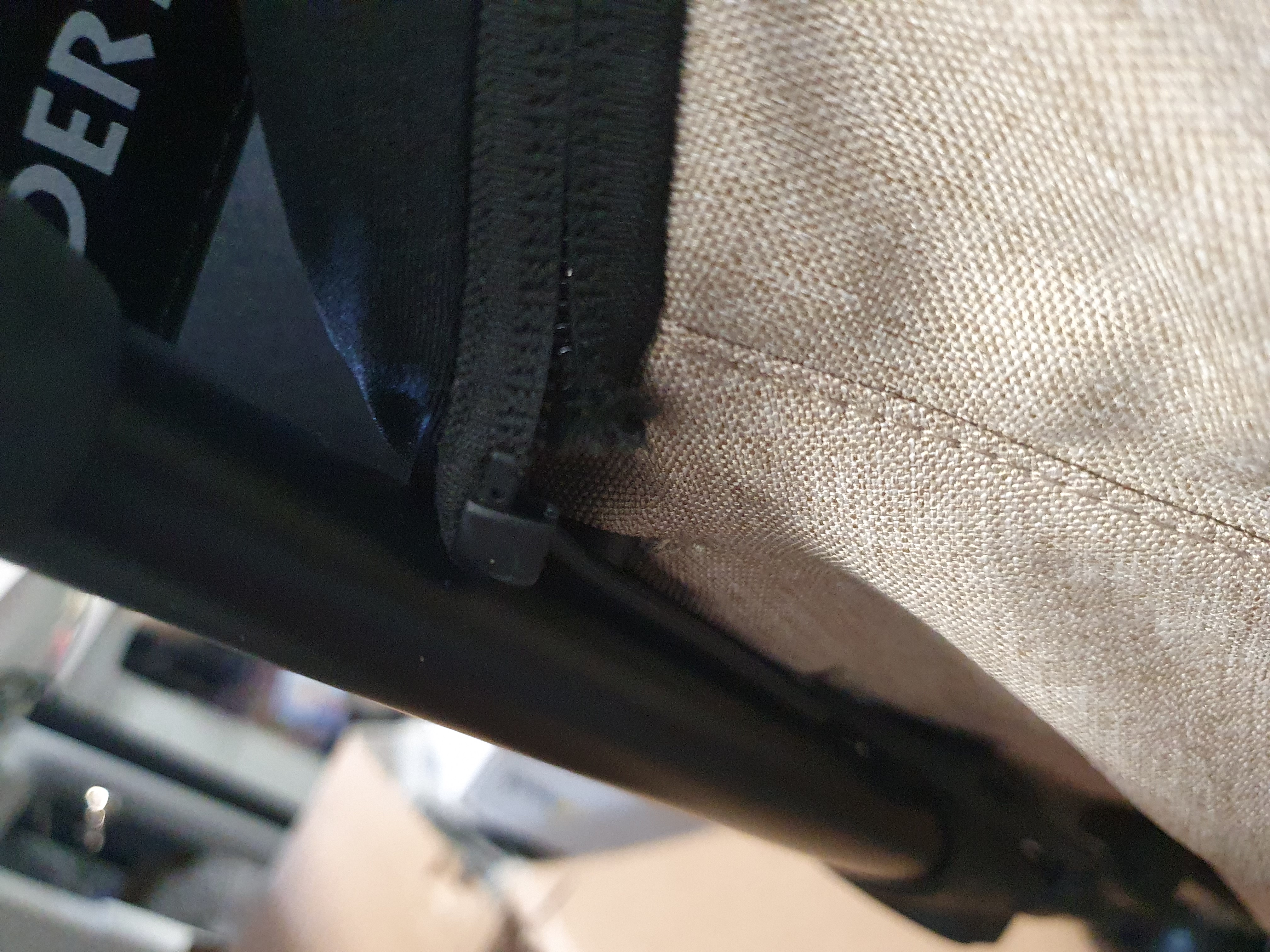 Deryan Air Buggy - Vliegtuig Buggy - 8 kg - Geïntegreerde Tas - Nougat