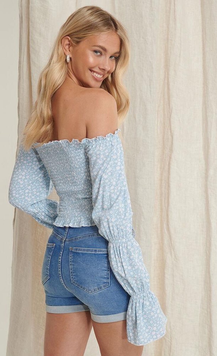 NA-KD - maat 36- Puffy Sleeve Smocked Vrouwen T-shirt - Flower Print