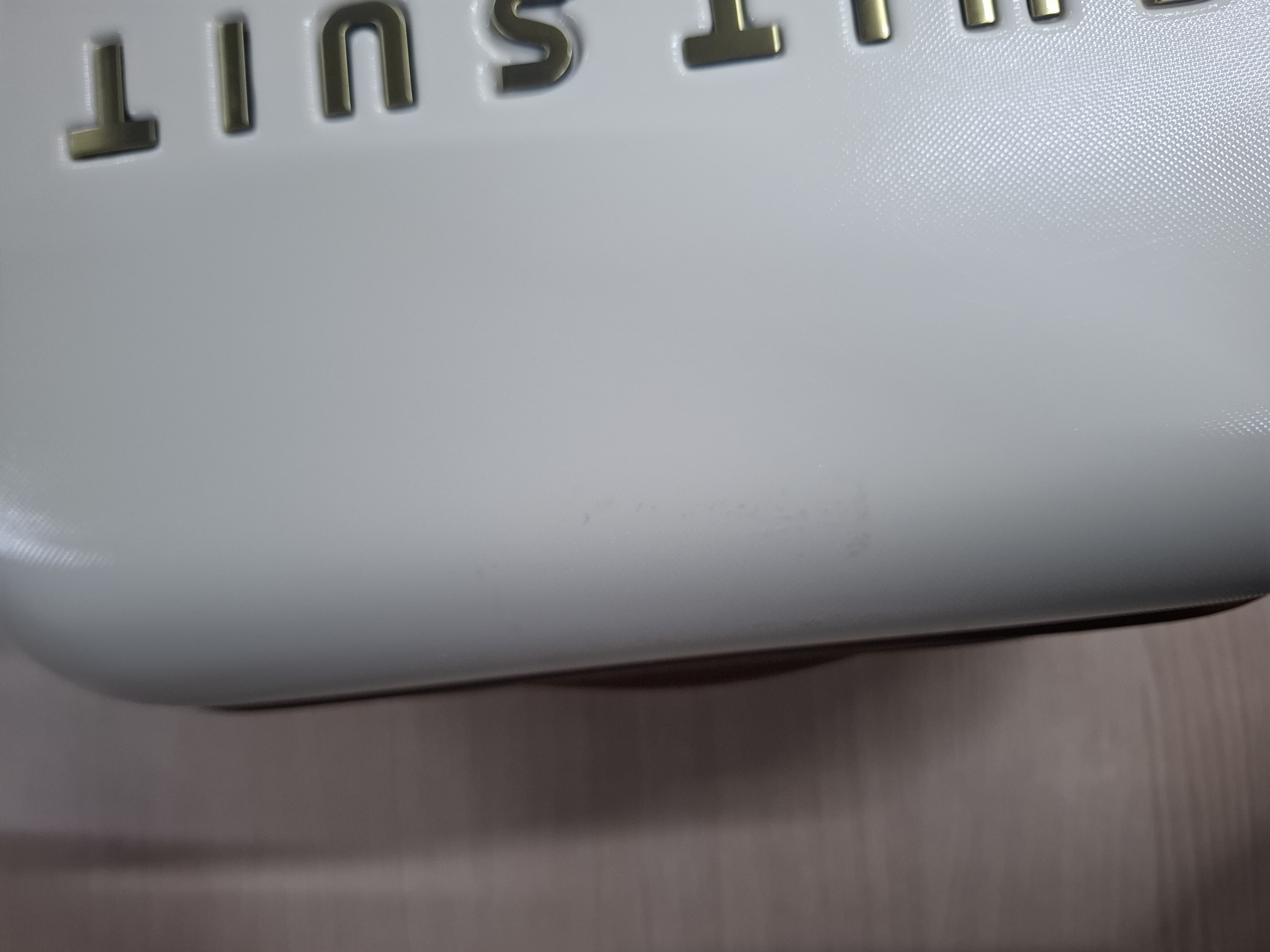 platform, metallic, ridges, edge, hole