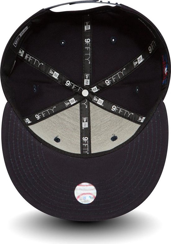 baseball cap, navy cap, adjustable, six-panel, stitching detail